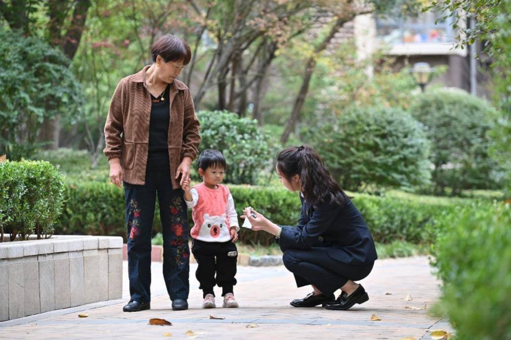 鲁商集团：解决群众“急难愁盼”<strong></p>
<p>新证券法</strong>，一刻钟便民生活圈跑出加速度