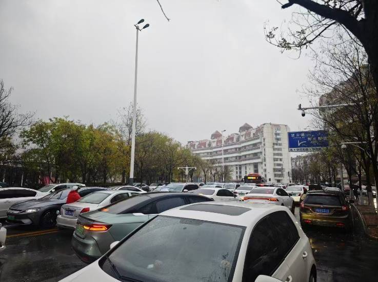 今天太堵了！天津四大预警齐发！雨雪来袭<strong></p>
<p>宏源证券增强版下载</strong>，9级大风！