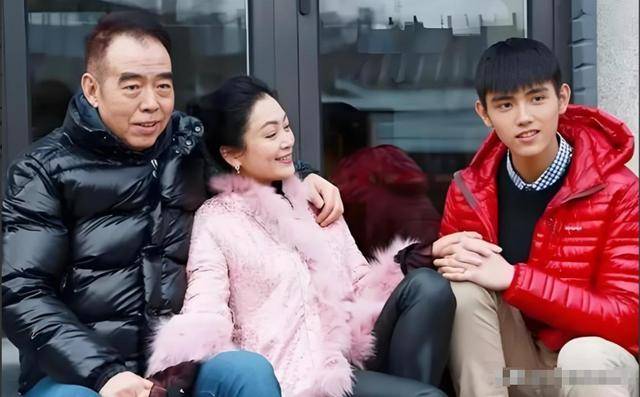 “大陆第一美人”两大名导为其沉迷<strong></p>
<p>招商证券招聘</strong>，今55岁却像25岁的她经历了啥