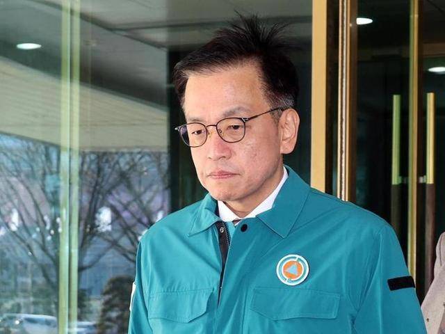 仅2人获救 韩客机失事前6分钟详情公布 幸存者失忆：发生了什么<strong></p>
<p>证券软件</strong>？