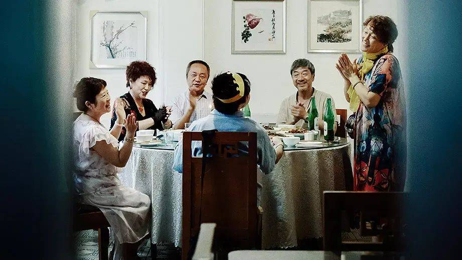 五天破3亿<strong></p>
<p>证券考试</strong>，易烊千玺演技封神！文艺片《小小的我》成票房爆款，做对了什么？