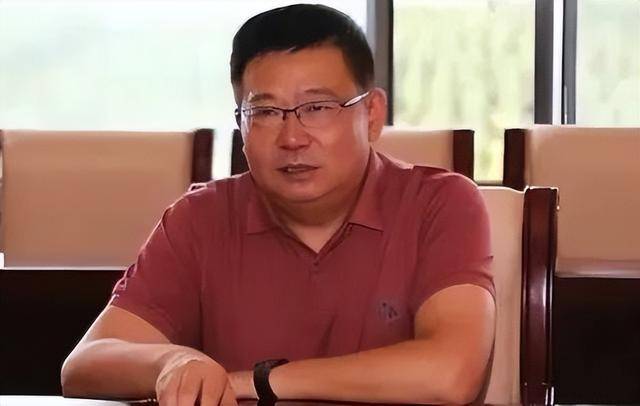 3名干部被查<strong></p>
<p>IPFS交易app</strong>，他主动向组织交代问题
