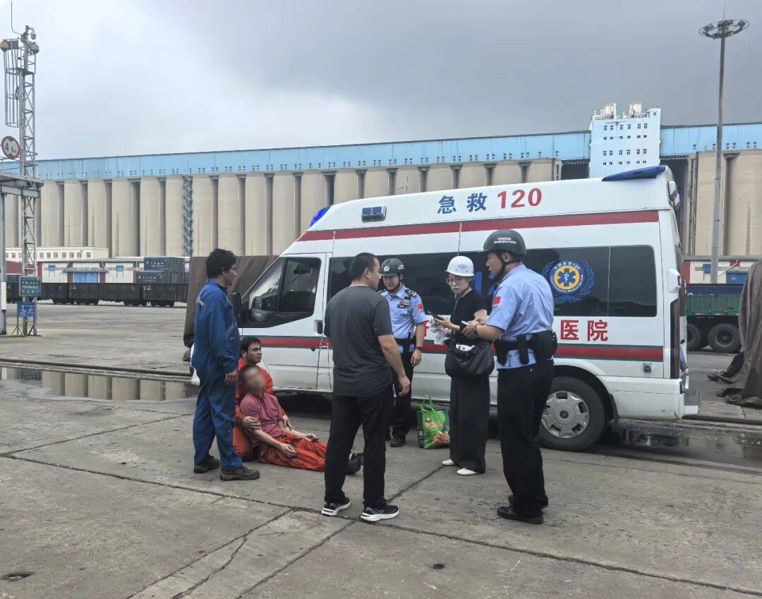 中国留学生因用手机拍照翻译遭拘押<strong></p>
<p>抹茶交易平台</strong>，中使馆紧急提醒！【新闻早知道】