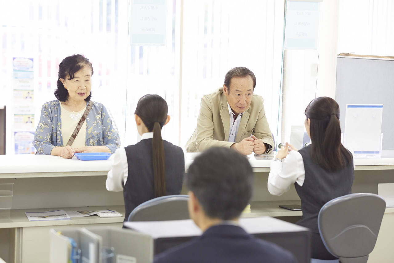 退休后<strong></p>
<p>BITOP交易平台</strong>，他们重新开始上班：“工资不高，图个开心”
