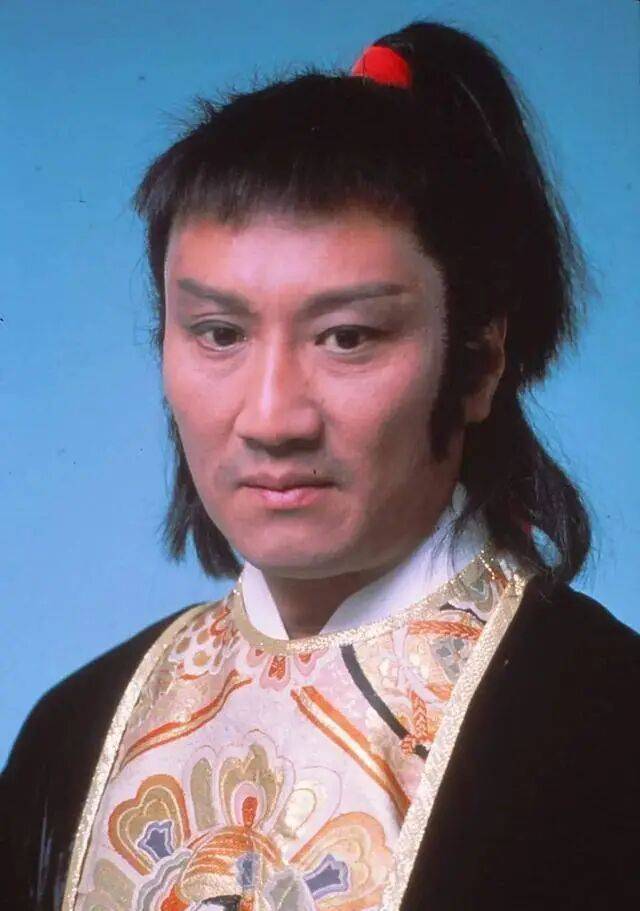 考古|89岁谢贤现身依旧时髦！与小49岁女友分手后开搞事业<strong></p>
<p>ETH交易平台</strong>，疑已交代后事的他太潇洒
