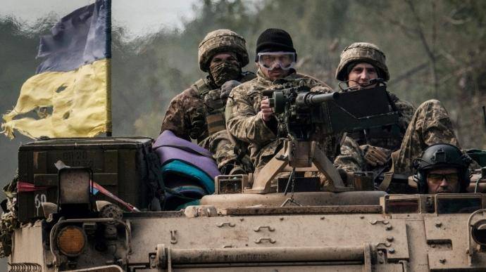 俄军终于开炸铁路枢纽<strong></p>
<p>币安币交易平台</strong>,炸嗨了,多轮炸弹雨砸下,乌克兰扛不住了