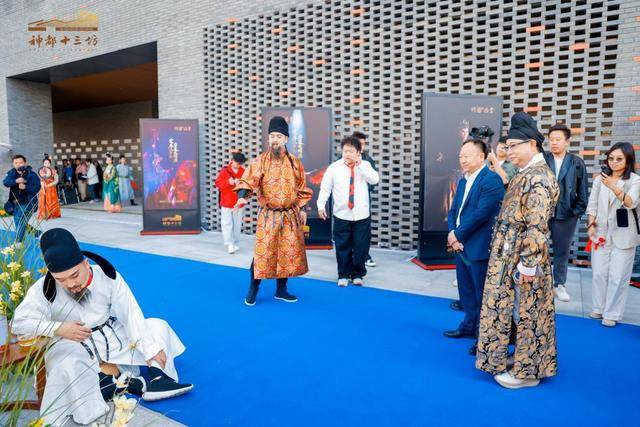 “新神都”来了<strong></p>
<p>币安币交易平台</strong>!洛阳神都十三坊品牌发布会戏剧化开幕