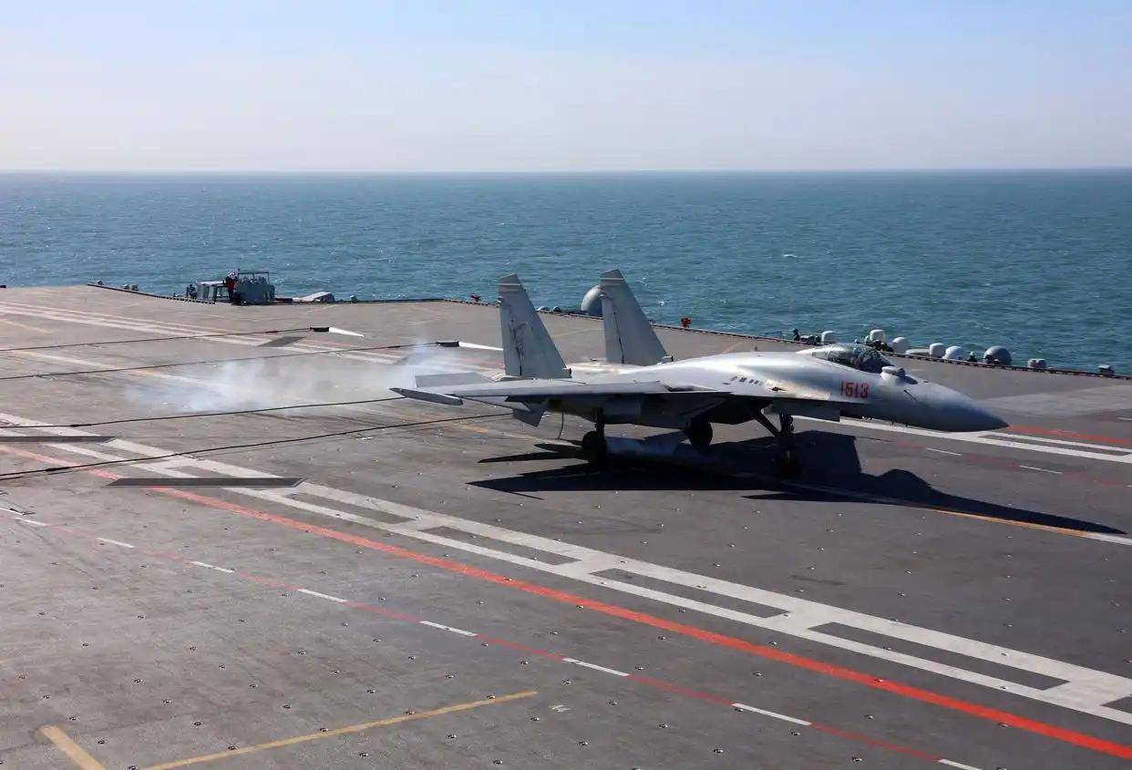 现场高清大图<strong></p>
<p>ADA交易平台</strong>！一起感受舰载机弹射起飞“首秀”震撼瞬间