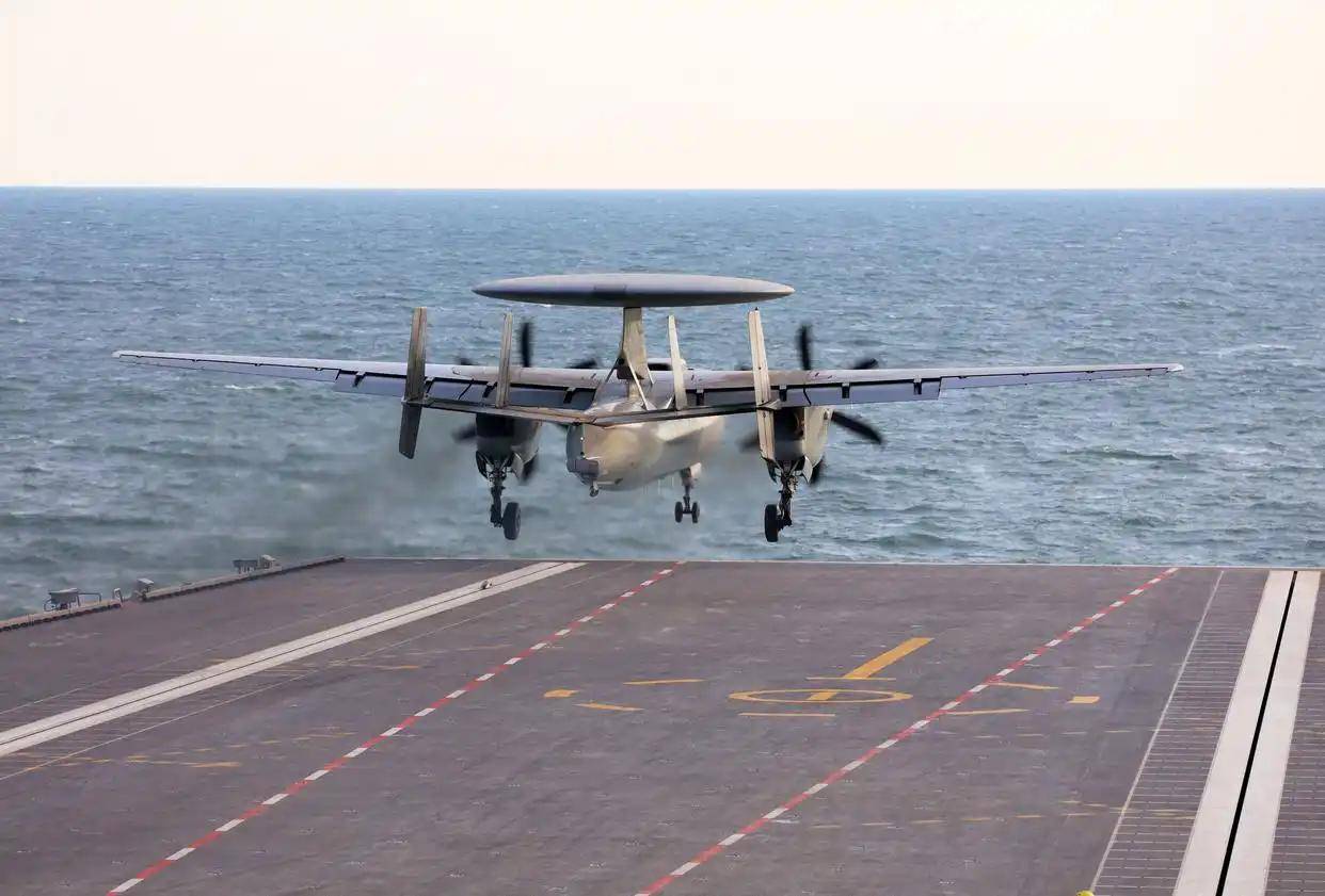 现场高清大图<strong></p>
<p>ADA交易平台</strong>！一起感受舰载机弹射起飞“首秀”震撼瞬间