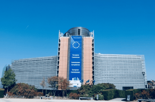 对中印加税100%!特朗普豁出去了<strong></p>
<p>艾达币交易平台</strong>,但这一回,他要求欧盟去打头阵,冯德莱恩直接拒绝了