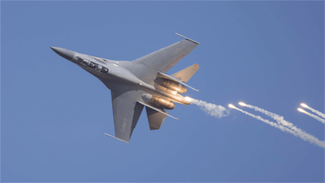 过于落后可以展示?歼20大方展示<strong></p>
<p>艾达币交易平台</strong>,“野兽模式”强压F35一头