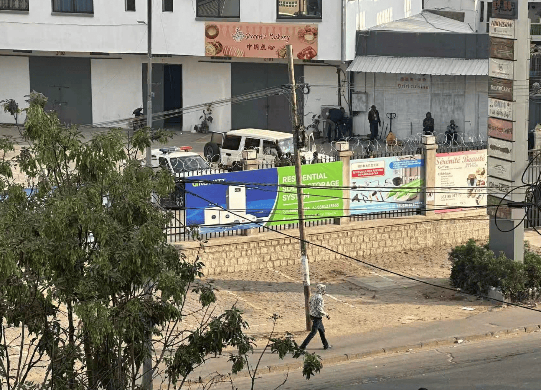 马达加斯加首都发生骚乱华人商店被烧抢<strong></p>
<p>BCH交易平台</strong>，当地华人：花钱请警察和部队，打退暴徒的进攻