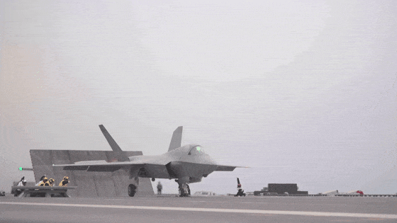 歼35亮相塞尔维亚后<strong></p>
<p>比特现金交易平台</strong>,印媒才明白:炸中国大使馆,是美国衰落起点