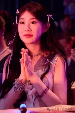 这场晚会台下简直是追星现场<strong></p>
<p>比特现金交易平台</strong>，名场面太多了吧？