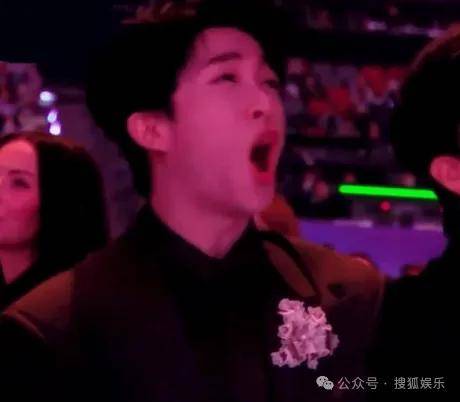 这场晚会台下简直是追星现场<strong></p>
<p>比特现金交易平台</strong>，名场面太多了吧？