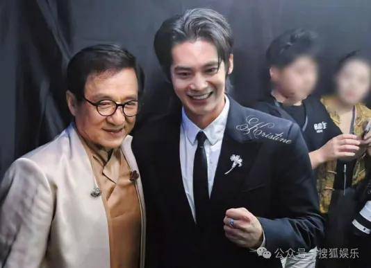 这场晚会台下简直是追星现场<strong></p>
<p>比特现金交易平台</strong>，名场面太多了吧？