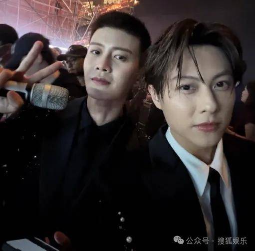 这场晚会台下简直是追星现场<strong></p>
<p>比特现金交易平台</strong>，名场面太多了吧？