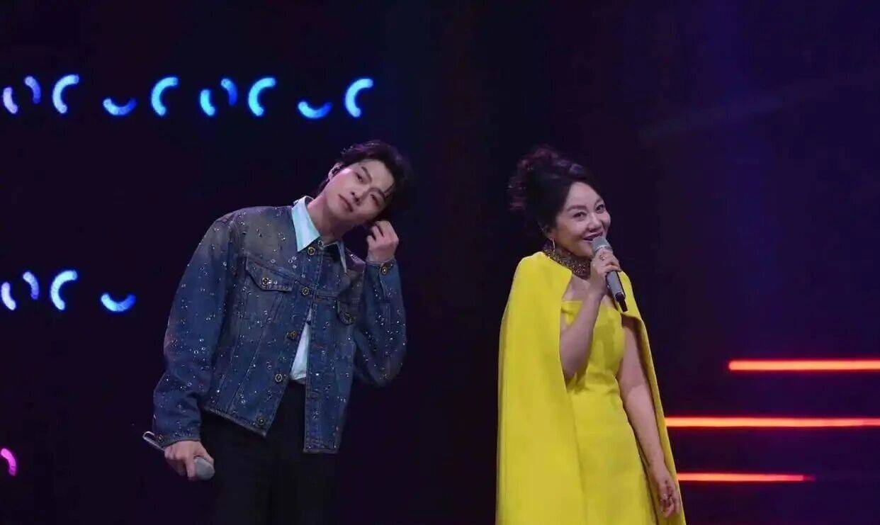 闫妮微醺式演唱再上热搜!35岁爆红后速成大满贯视后<strong></p>
<p>比特现金交易平台</strong>,她是松弛美学的代言人