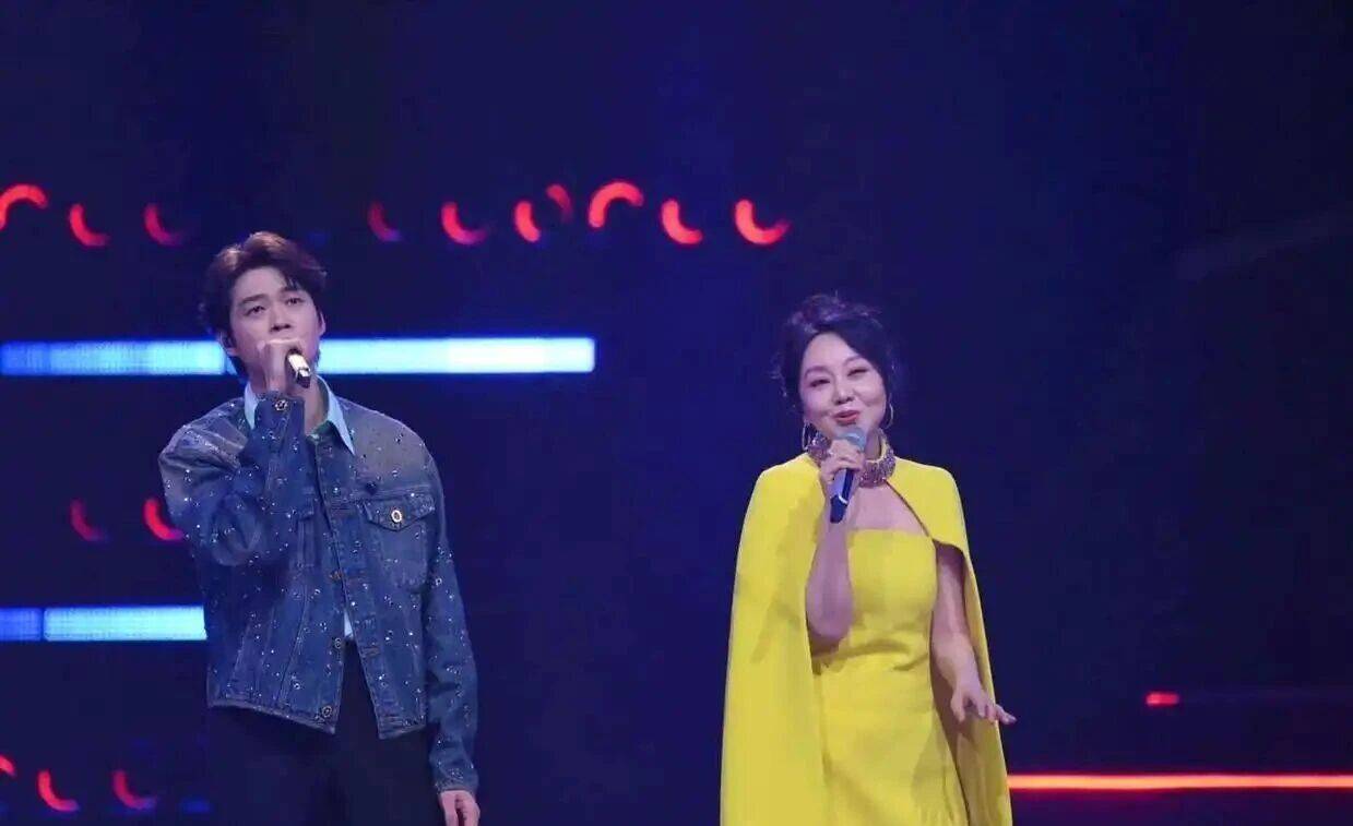 闫妮微醺式演唱再上热搜!35岁爆红后速成大满贯视后<strong></p>
<p>比特现金交易平台</strong>,她是松弛美学的代言人