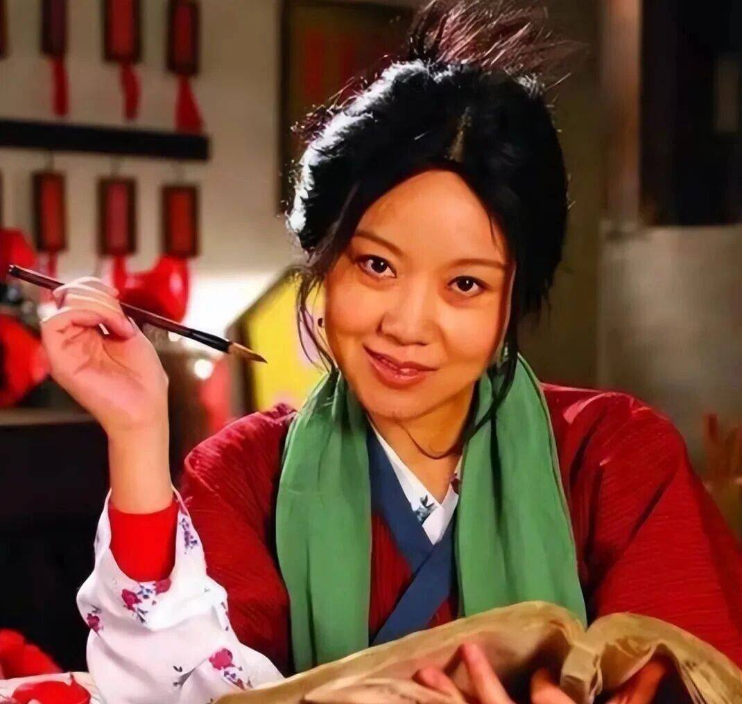 闫妮微醺式演唱再上热搜!35岁爆红后速成大满贯视后<strong></p>
<p>比特现金交易平台</strong>,她是松弛美学的代言人