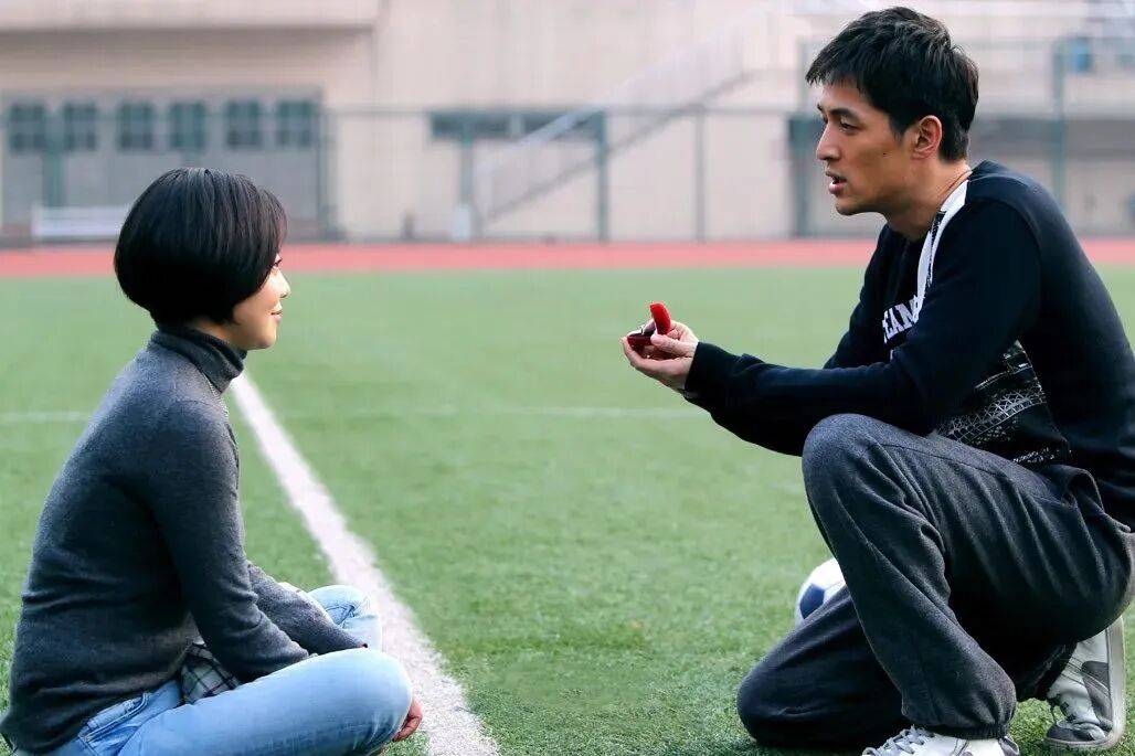 闫妮微醺式演唱再上热搜!35岁爆红后速成大满贯视后<strong></p>
<p>比特现金交易平台</strong>,她是松弛美学的代言人