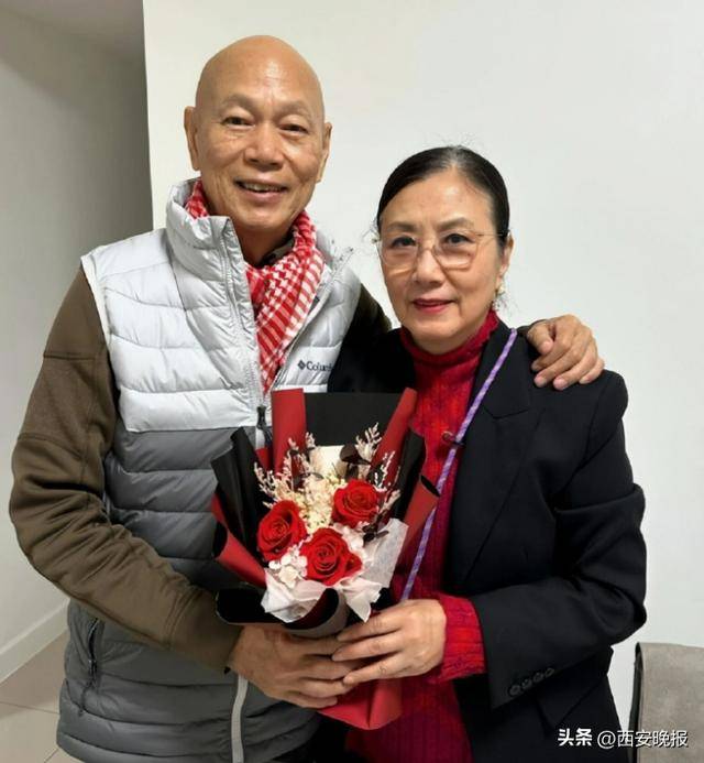 79岁老戏骨景区打工！年轻人：状态比我好！此前自曝4次患癌<strong></p>
<p>莱特币交易平台</strong>，已放弃化疗，分配好遗产