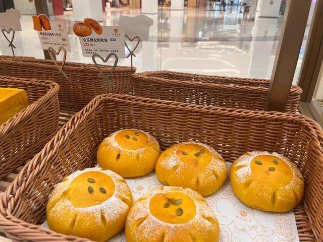 一小时售罄<strong></p>
<p>莱特币交易平台</strong>！年轻人涌入医院抢面包