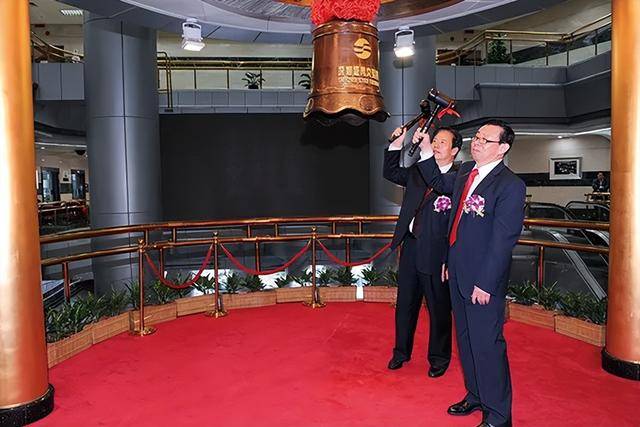 烟台父子<strong></p>
<p>莱特币交易平台</strong>，28亿并购带来4500亿