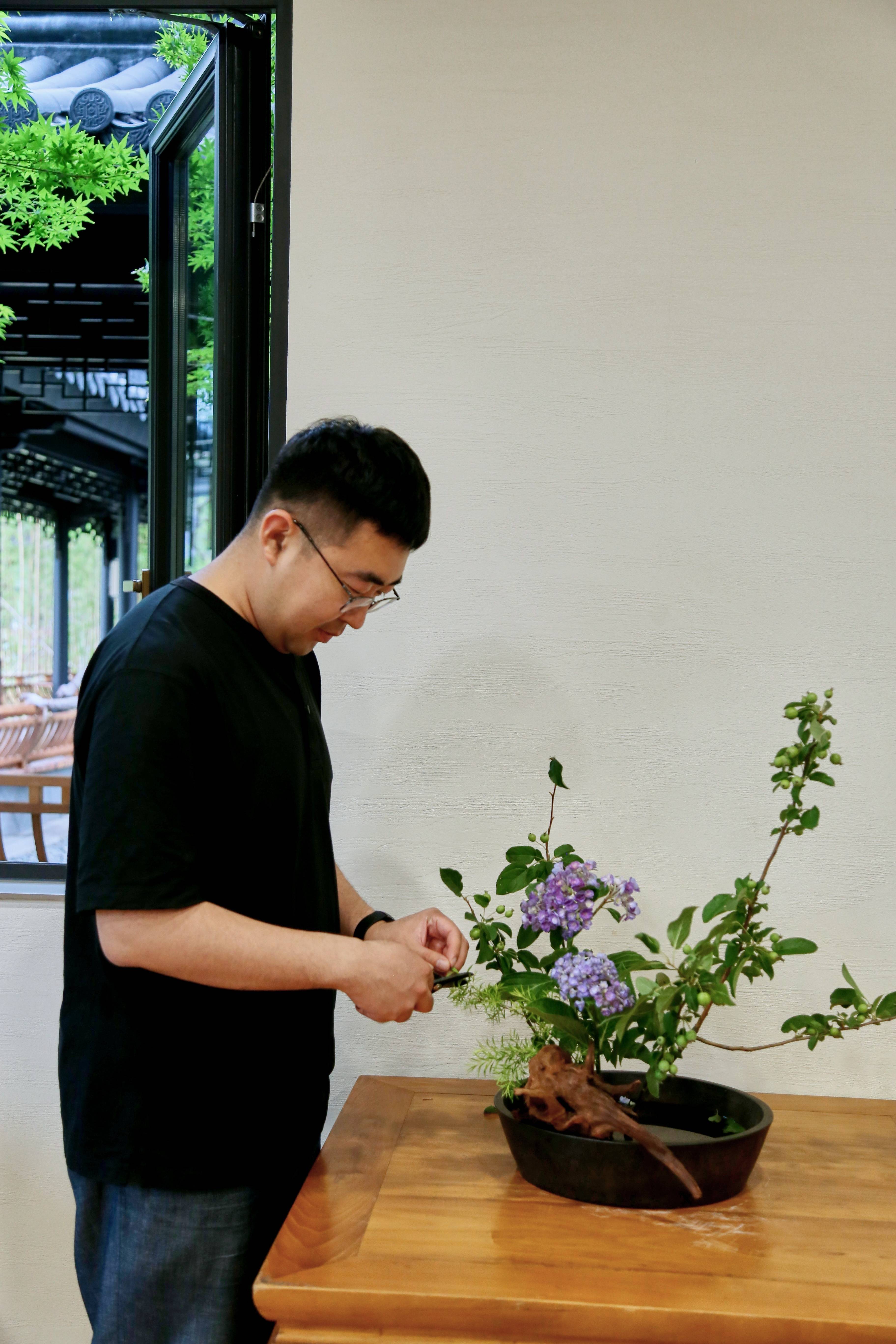 从报社到寺院<strong></p>
<p>莱特币交易平台</strong>，95后打工人把经历说成脱口秀