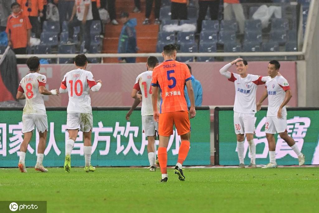 中超-侯永永建功李小恒救主 泰山1-1云南三连平