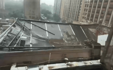 婚礼现场酒店房顶坍塌<strong></p>
<p>BSV交易平台</strong>，当事新郎发声：在医院陪护，伴娘受了伤；刚坐了七八桌人，“整个宴会厅全部塌了”