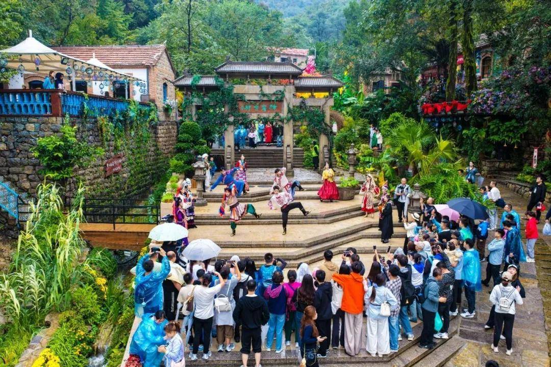 淄博凉了?记者实探:烧烤店“下午5点就排队<strong></p>
<p>BSV交易平台</strong>,凌晨2点才收摊”