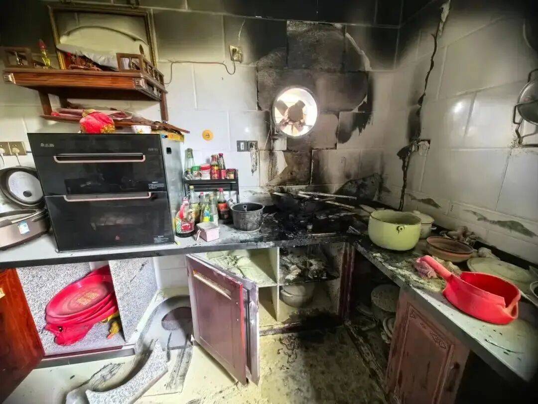 国庆节放假 厨房安全不放假<strong></p>
<p>BSV交易平台</strong>!