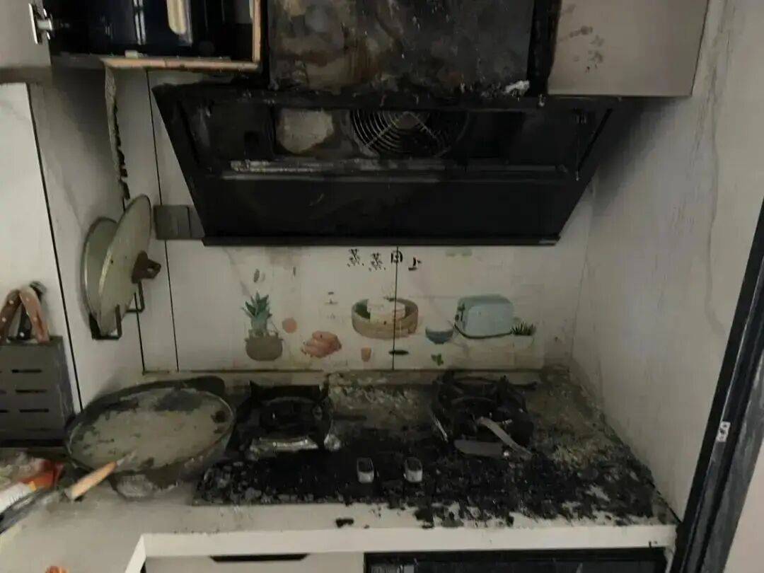 国庆节放假 厨房安全不放假<strong></p>
<p>BSV交易平台</strong>!