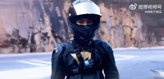 00后艺人被曝骑摩托车撞人<strong></p>
<p>区块链挖矿交易平台</strong>,时代峰俊发布声明