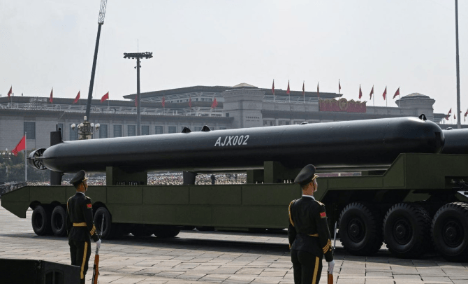 中国超大型无人潜航器亮相<strong></p>
<p>区块链挖矿交易平台</strong>,长达42米,携6至8枚鱼雷,规模在同类装备实属罕见!