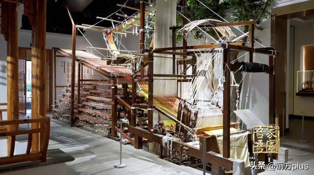 她以丝为材<strong></p>
<p>区块链挖矿交易平台</strong>,设计出人造血管!