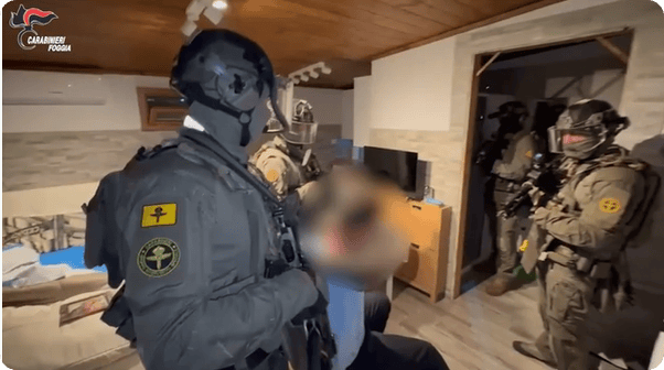 凯特患癌竟因辉瑞疫苗？伦敦4万被盗手机直飞香港<strong></p>
<p>IPFS交易平台</strong>，比贩毒暴利产业链曝光…