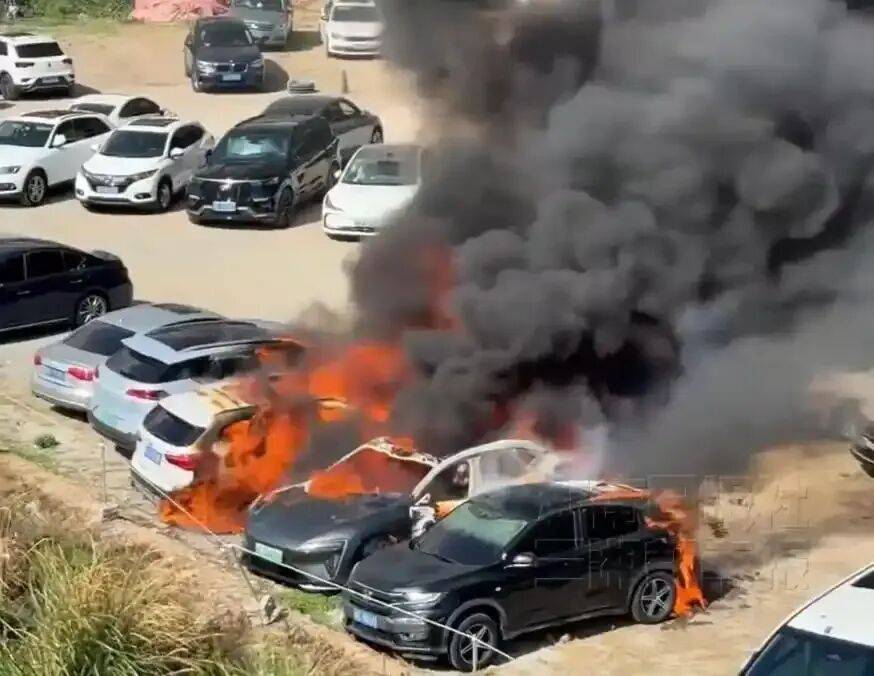 一电车起火致8车烧毁<strong></p>
<p>火币交易官网</strong>，阿维塔发情况说明：排除动力电池、驱动电机、高压电控故障等导致起火