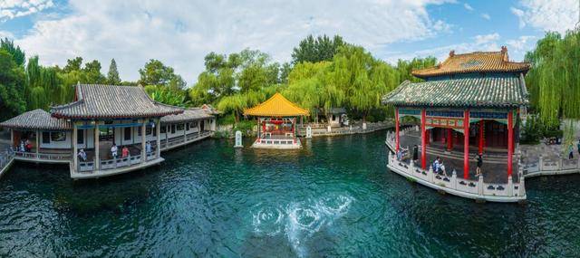 趵突泉地下水位突破30米大关<strong></p>
<p>币安交易官网</strong>!济南泉水进入最佳观赏季