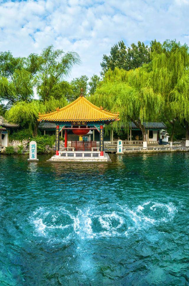 趵突泉地下水位突破30米大关<strong></p>
<p>币安交易官网</strong>!济南泉水进入最佳观赏季