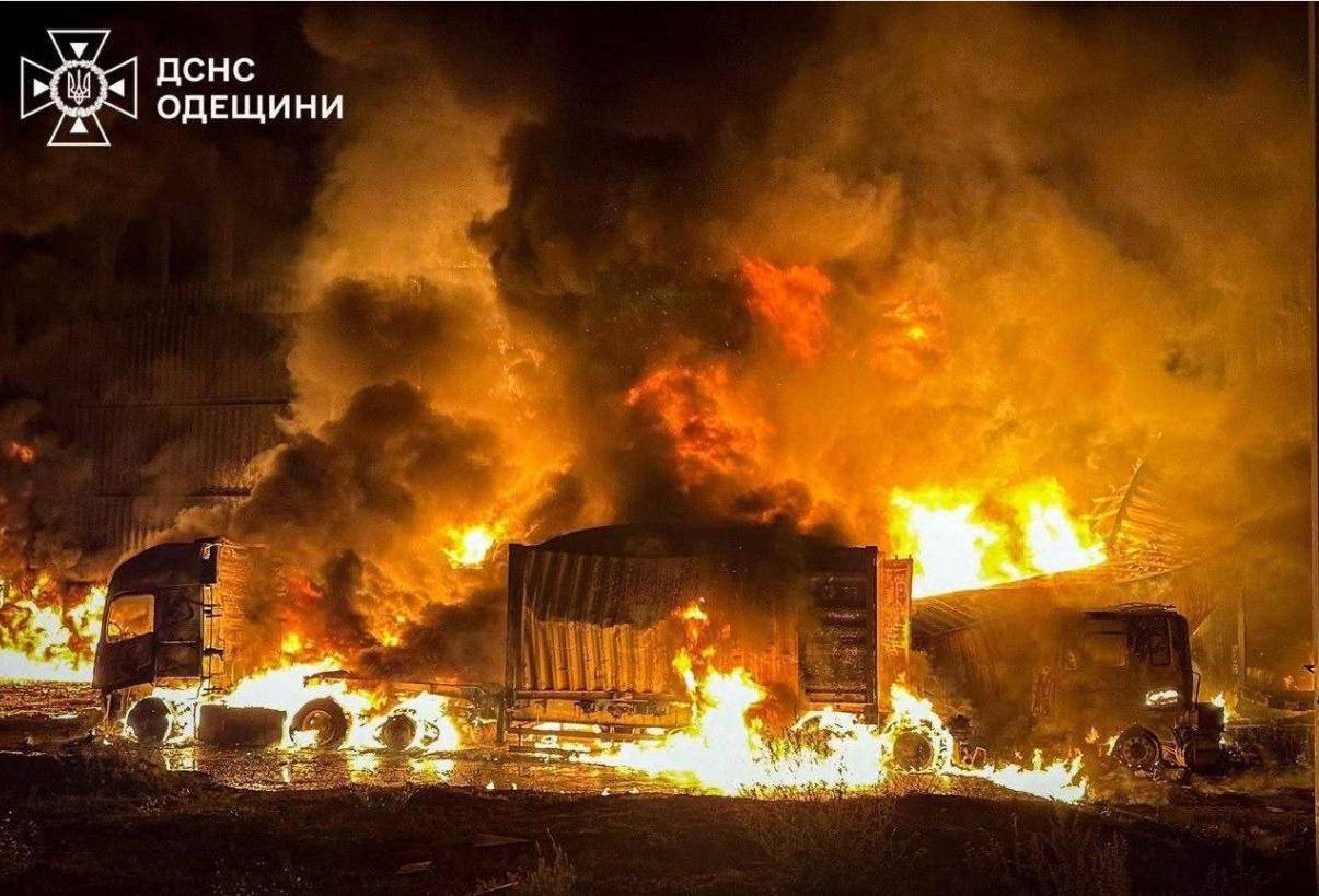 炸了一夜<strong></p>
<p>OKEx交易官网</strong>,俄军大轰炸,基辅大停电:俄乌战争3年,普京太仁慈了