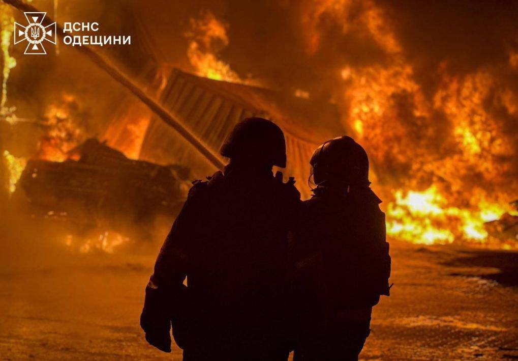 炸了一夜<strong></p>
<p>OKEx交易官网</strong>,俄军大轰炸,基辅大停电:俄乌战争3年,普京太仁慈了