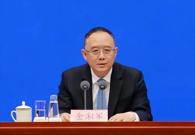 中央委员被“双开”<strong></p>
<p>OKEx交易官网</strong>,62岁女副部任上被查!中纪委上周通报查处26人