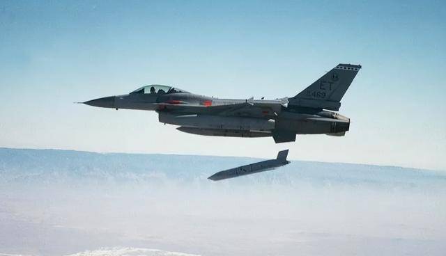 俄白唱了出双簧：要借特朗普之手<strong></p>
<p>抹茶交易官网</strong>，将援乌战斧计划悄悄扼杀！