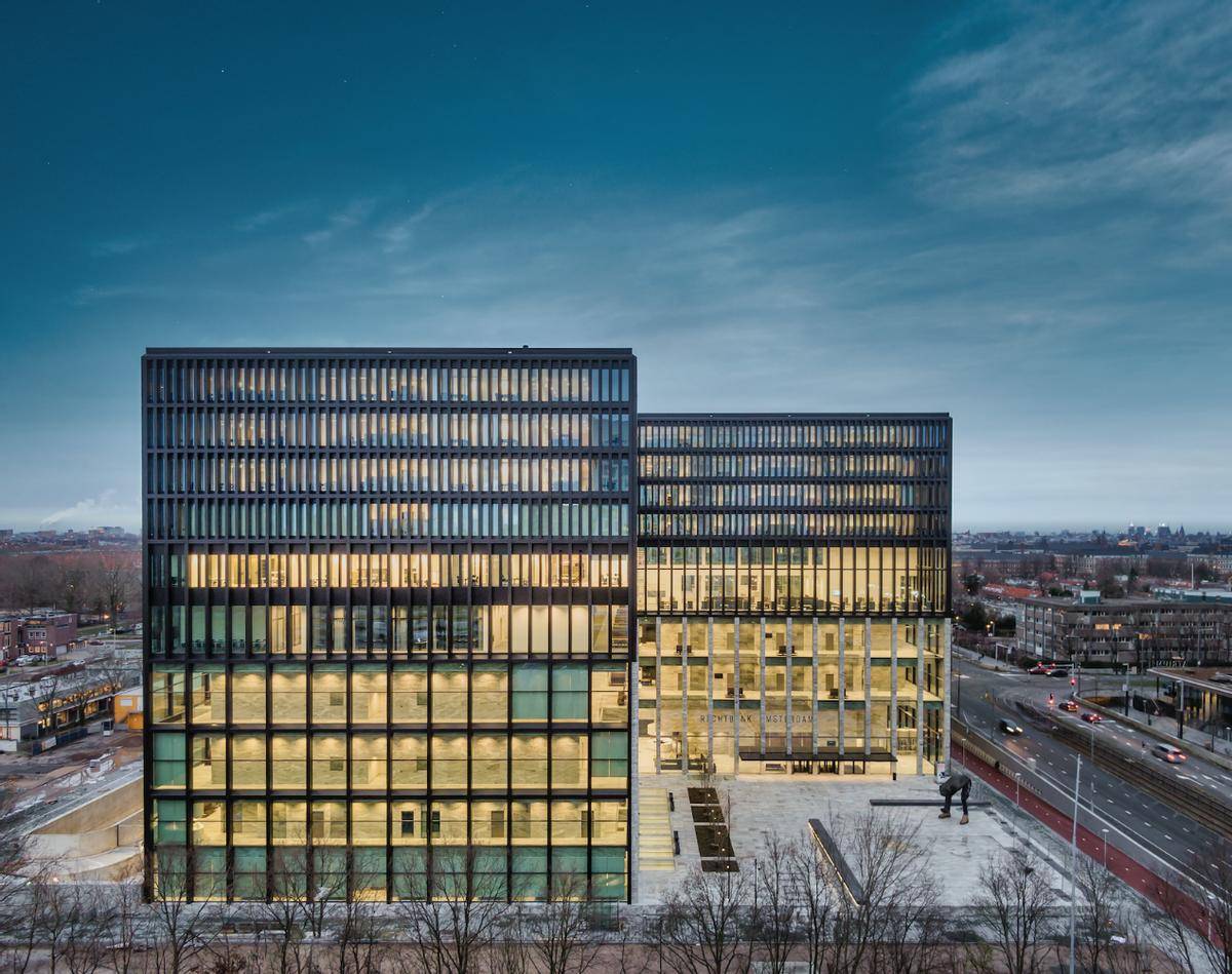 荷兰抢安世半导体<strong></p>
<p>BTC交易官网</strong>,遭中国反制!汽车面临停产,荷兰想紧急对华谈判