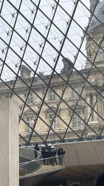 旅法学者亲历卢浮宫劫案：安保未到位<strong></p>
<p>BTC交易官网</strong>，嫌犯精准下手