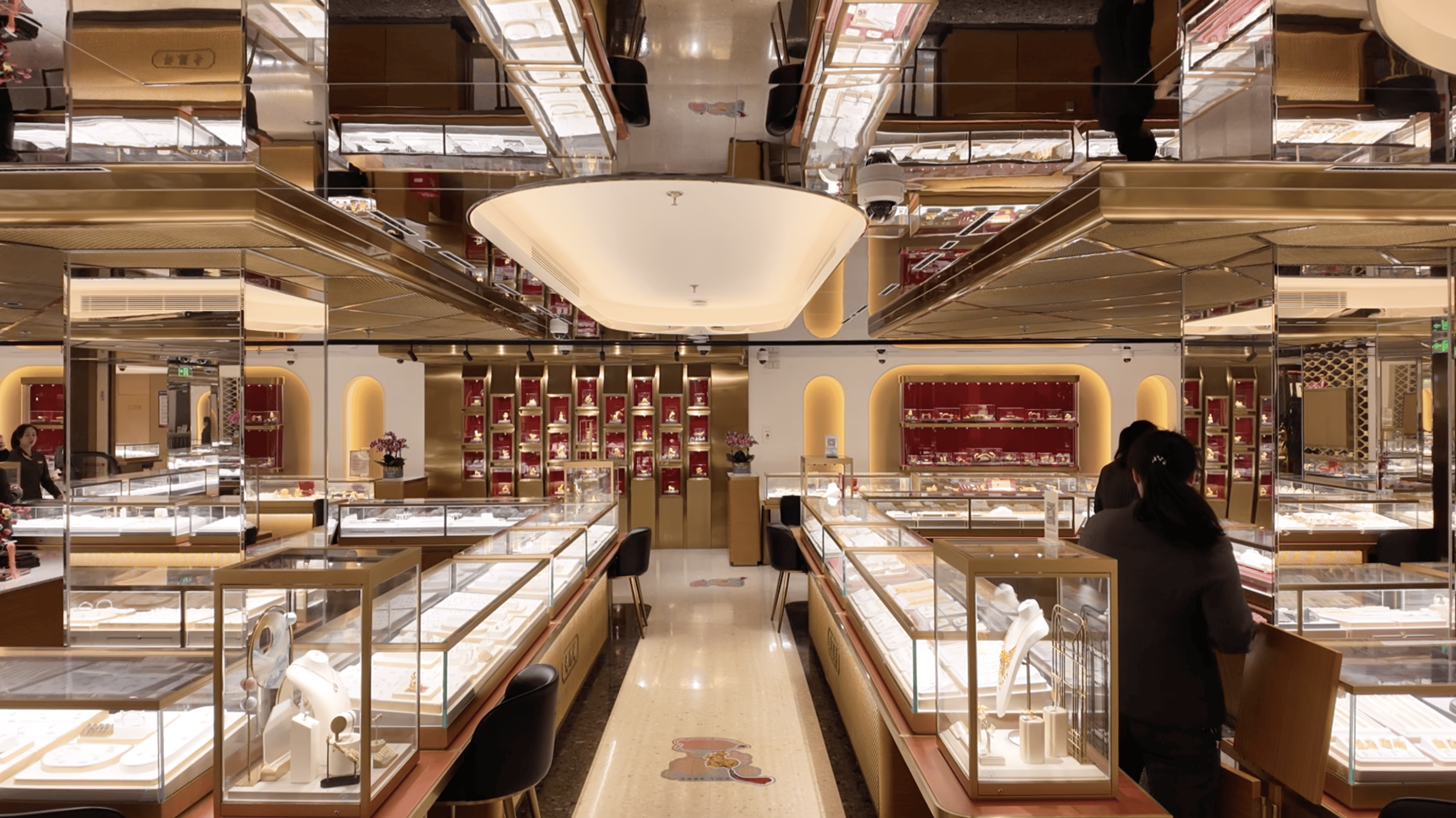 实探｜金价惊魂一夜后：“囤金大爷大妈”挤爆金店<strong></p>
<p>ETH交易官网</strong>，拿下百克金条