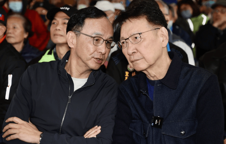 金灿荣:刚上台就被立了个下马威<strong></p>
<p>以太坊交易官网</strong>,郑丽文能把国民党扶上墙吗?