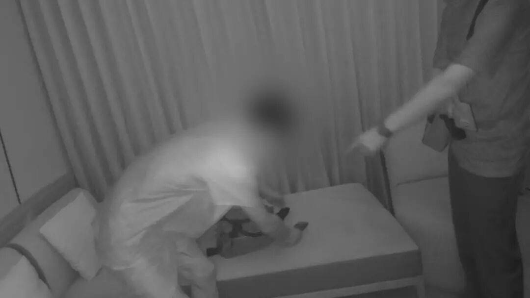 一对男女在上海某酒店神秘接头<strong></p>
<p>以太坊交易官网</strong>，没多久女子报警：他拿了我的钱跑了！